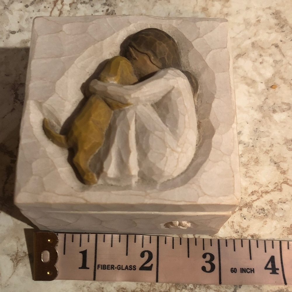 Willow Tree Embrace Box with Girl and Dog - Cream and Brown - Picture 8 of 9